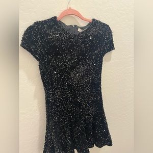 Brand new with tags!! Super feminine hemline. From red dress boutique.